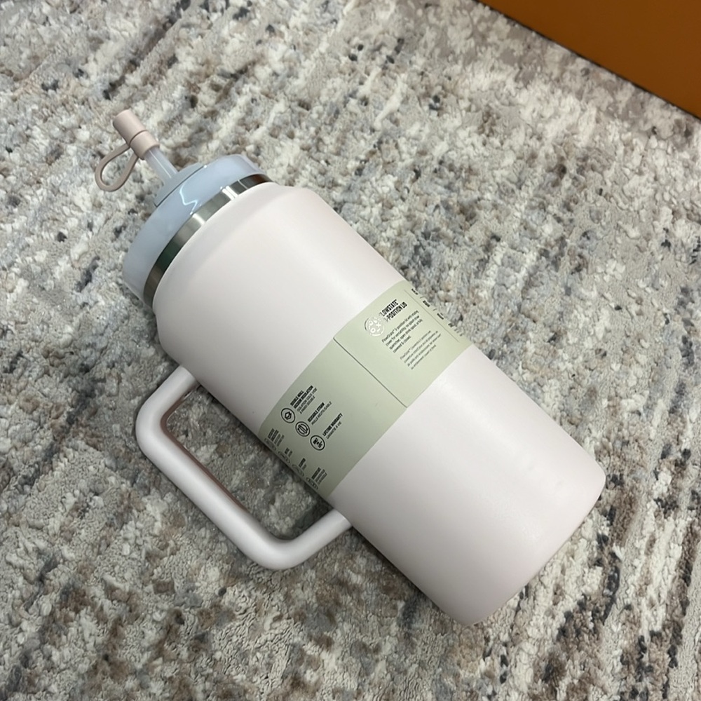 Stanley Quencher H2.0 Tumbler - Picture 5 of 8